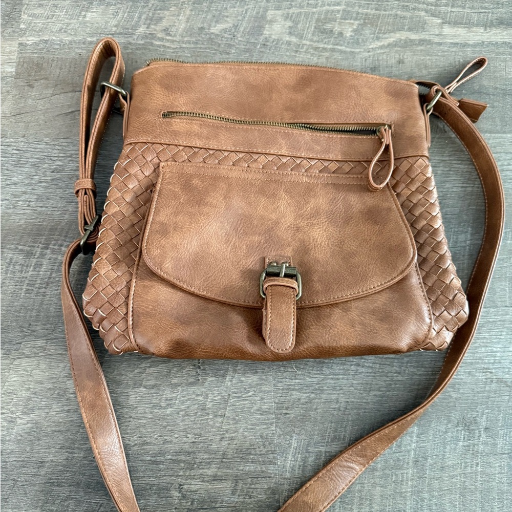 Vintage Brown Leather Crossbody Bag with Adjustable Strap